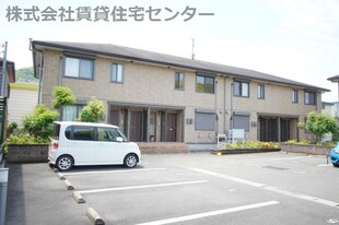 シャロット学園南館の物件外観写真